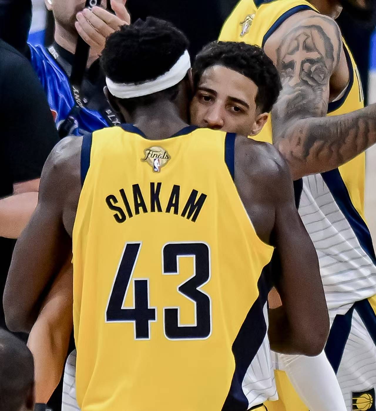 篮网击败人,雷霆逆转拿下胜利 篮网击败人,雷霆逆转拿下胜利