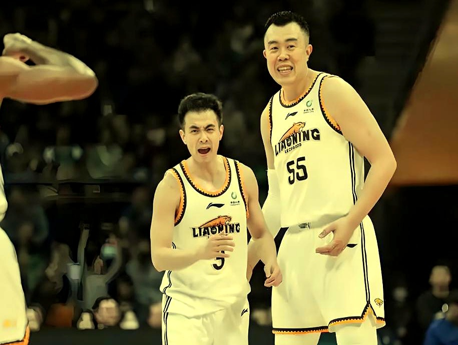 陕西男篮战胜青岛队,征服对手 陕西男篮战胜青岛队,征服对手