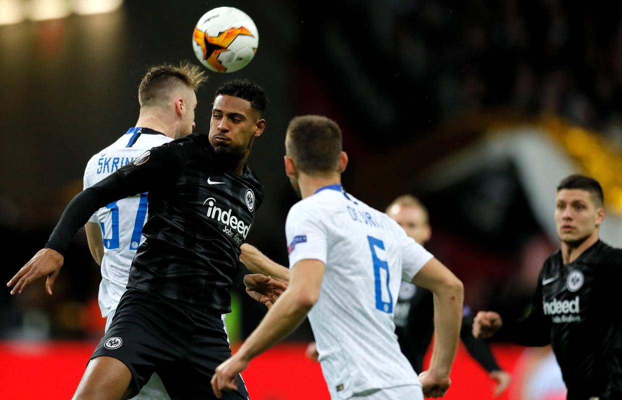 关于法兰克福战胜对手,继续追赶联赛前列的信息 关于法兰克福战胜对手,继续追赶联赛前列的信息