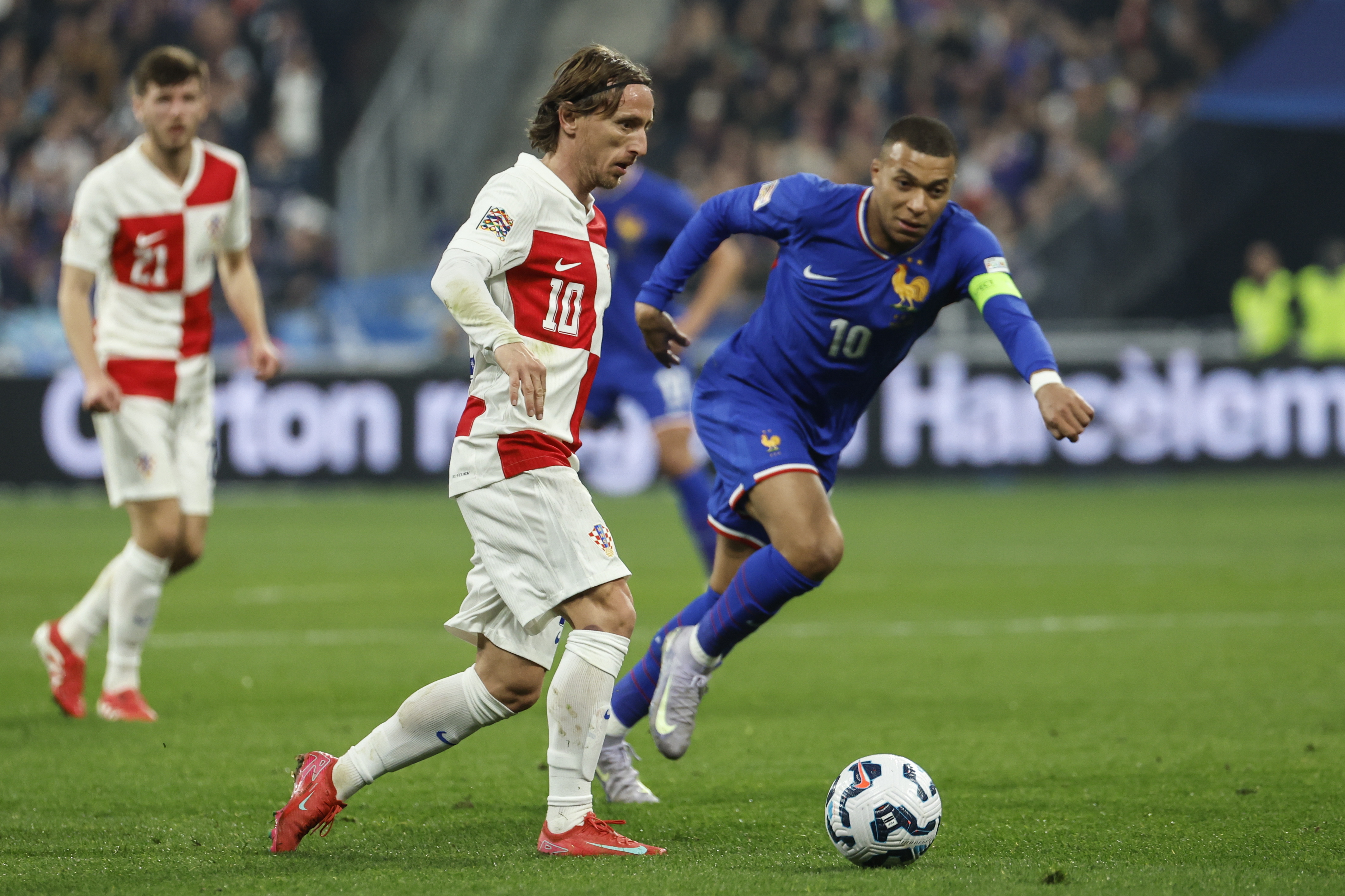 开云体育入口-关于法国憾负瑞士，欧预赛前景略显暗淡！的信息