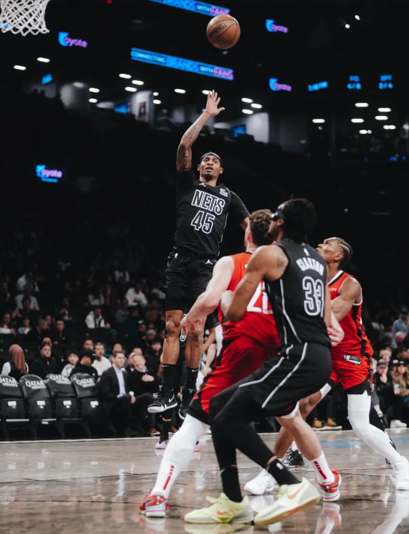 开云官网-篮网队击败独行侠，进入季后赛