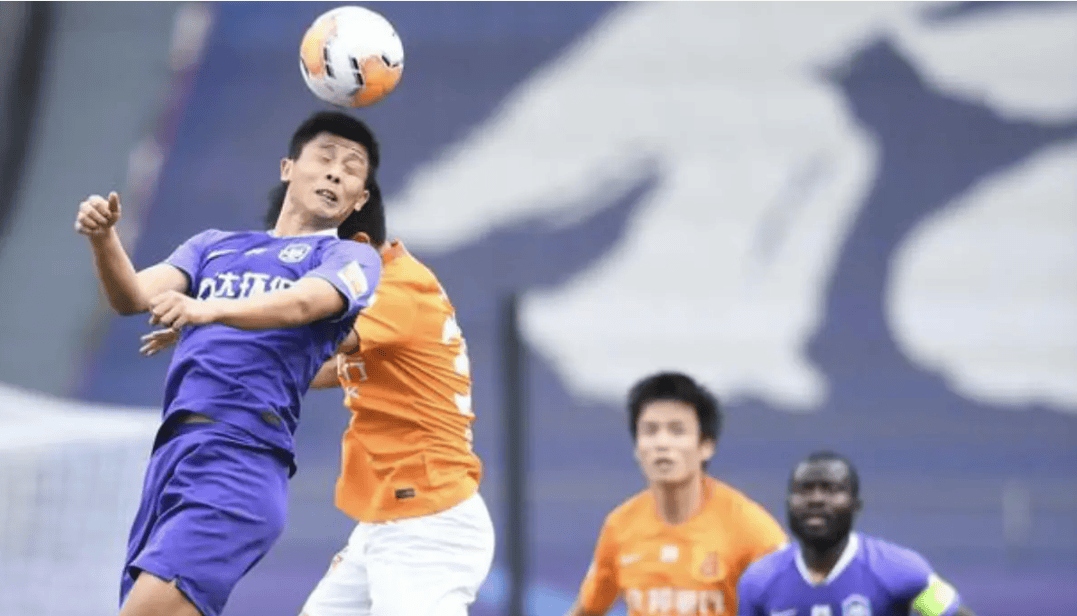 开云体育官方网站-中超联赛呈现白热化局面，竞争激烈