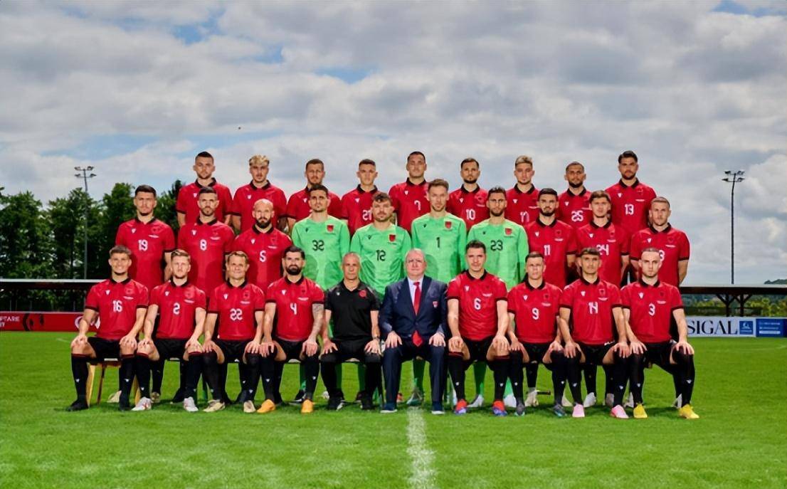 包含精彩纷呈的欧洲国家杯赛场上的精彩表现的词条 包含精彩纷呈的欧洲国家杯赛场上的精彩表现的词条