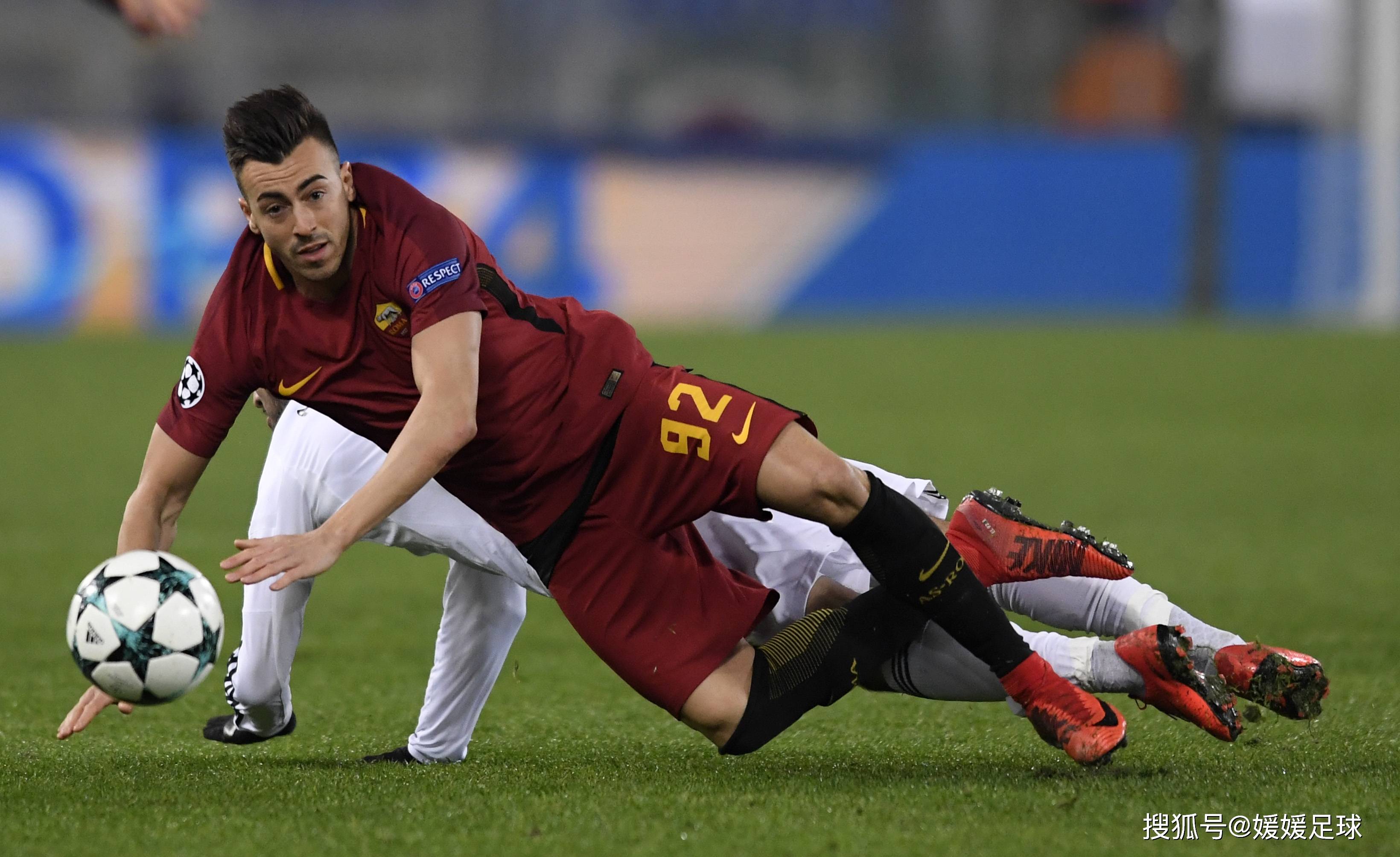 包含萨索洛客场大胜，威胁到前四位置的词条