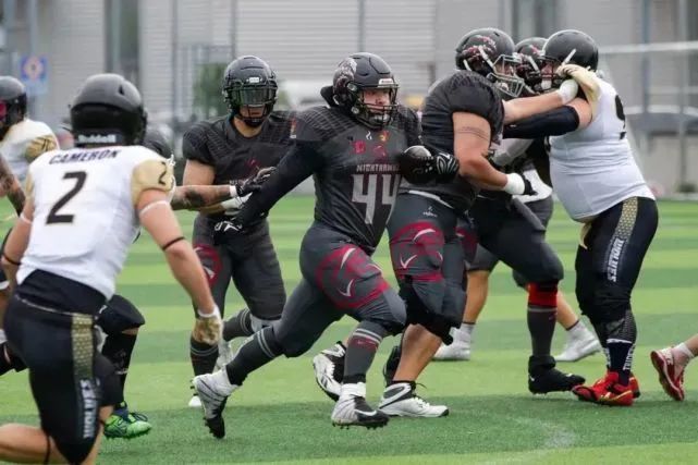 关于众多豪强集结,赛场烽火不断的信息 关于众多豪强集结,赛场烽火不断的信息