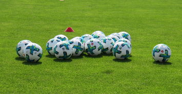 开云APP-恩菲尔德多线作战阵容调整，保证体能充沛