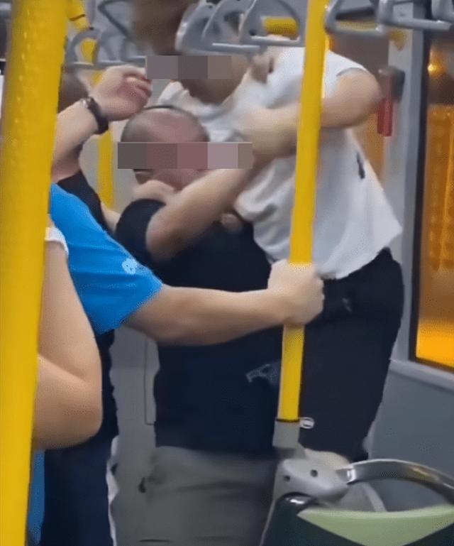 关于场面火爆无限压力,双方实力不相伯仲的信息 关于场面火爆无限压力,双方实力不相伯仲的信息