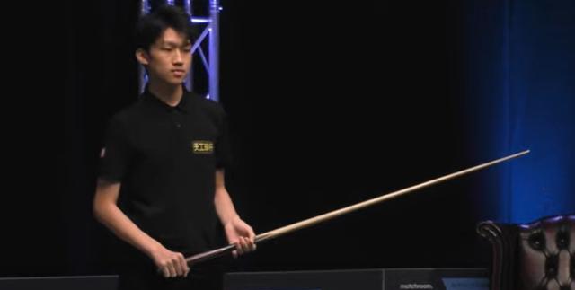 备受期待的新星表现抢眼，国际赛场掀起观赏热潮的简单介绍