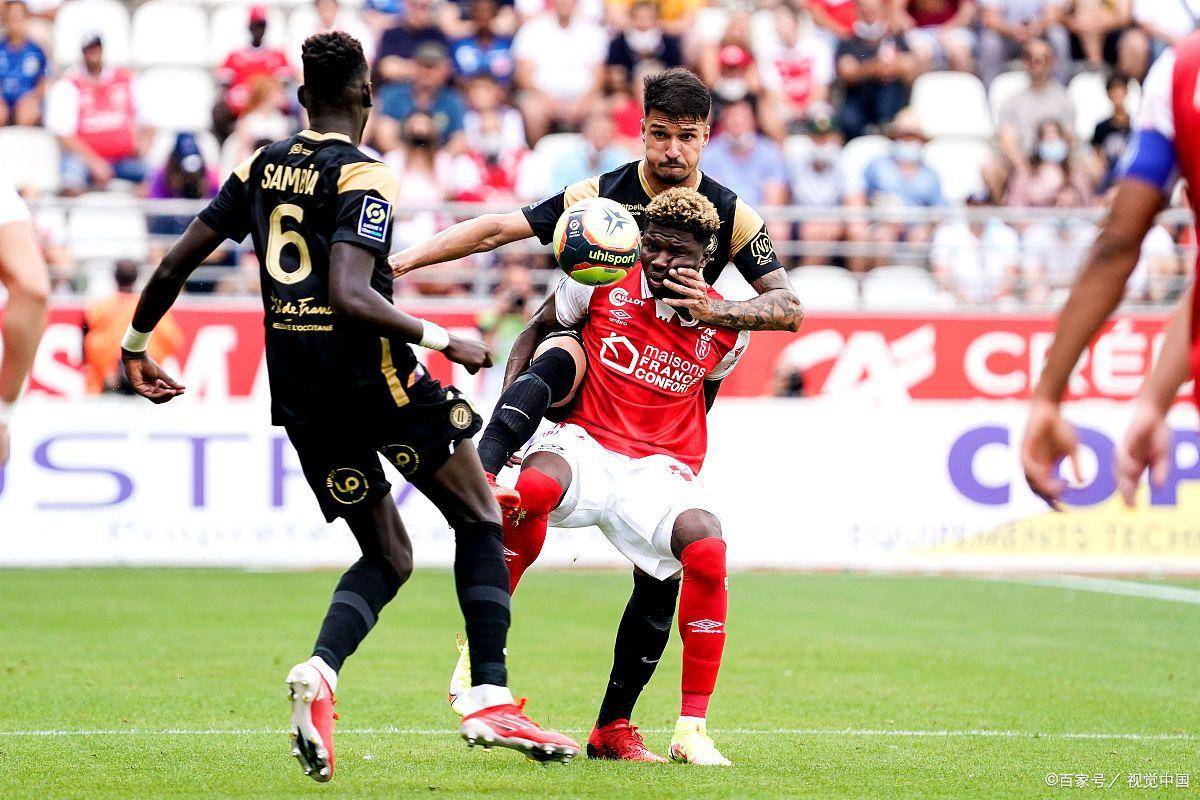 里尔客场击败尼斯进军前三 里尔客场击败尼斯进军前三