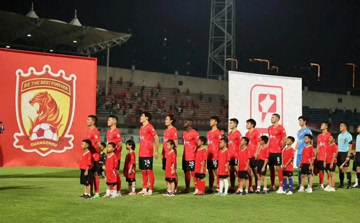 广州队大比分战胜对手,豪取首胜的简单介绍 广州队大比分战胜对手,豪取首胜的简单介绍