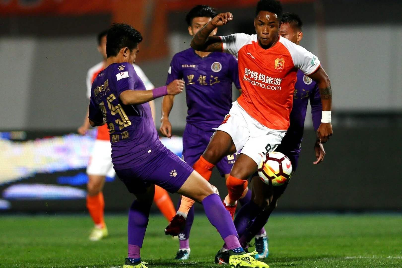 黑龙江队在客场取得胜利，展现实力