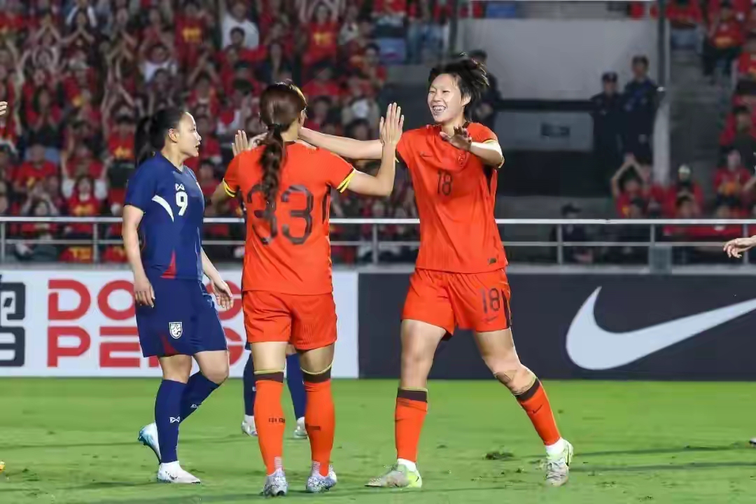 泰国女足选手表现抢眼，入选最佳阵容