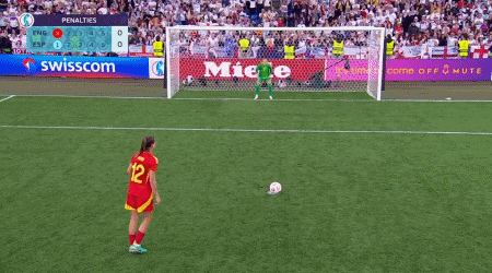 开云体育APP下载-欧洲杯预选赛的精彩瞬间