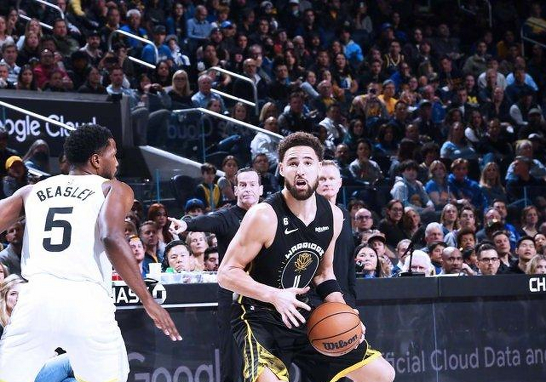 开云体育官网-关于汤普森替补贡献，助勇士胜爵士继续领跑的信息