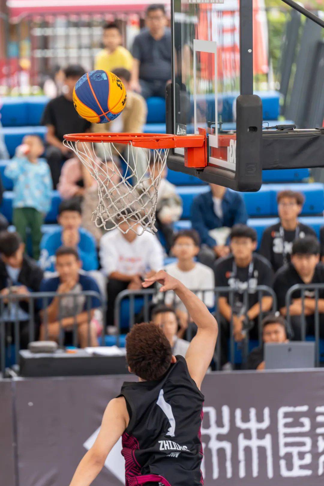 近期热门篮球赛事引发球迷热烈追捧的简单介绍 近期热门篮球赛事引发球迷热烈追捧的简单介绍