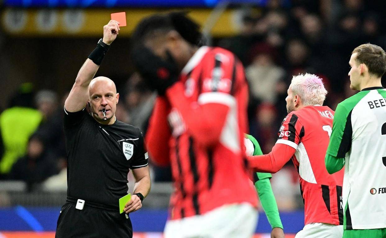 开云体育下载-关于曼联客场战胜AC米兰的激动对决的信息