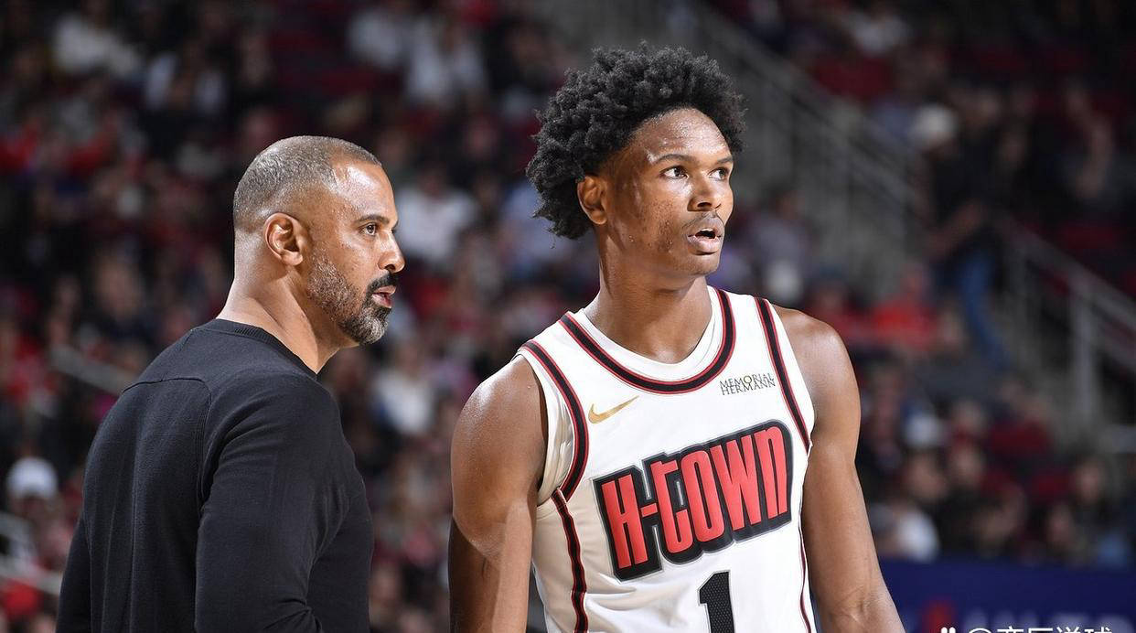 俄罗斯女队球员荣获联赛最有价值球员称号 俄罗斯女队球员荣获联赛最有价值球员称号