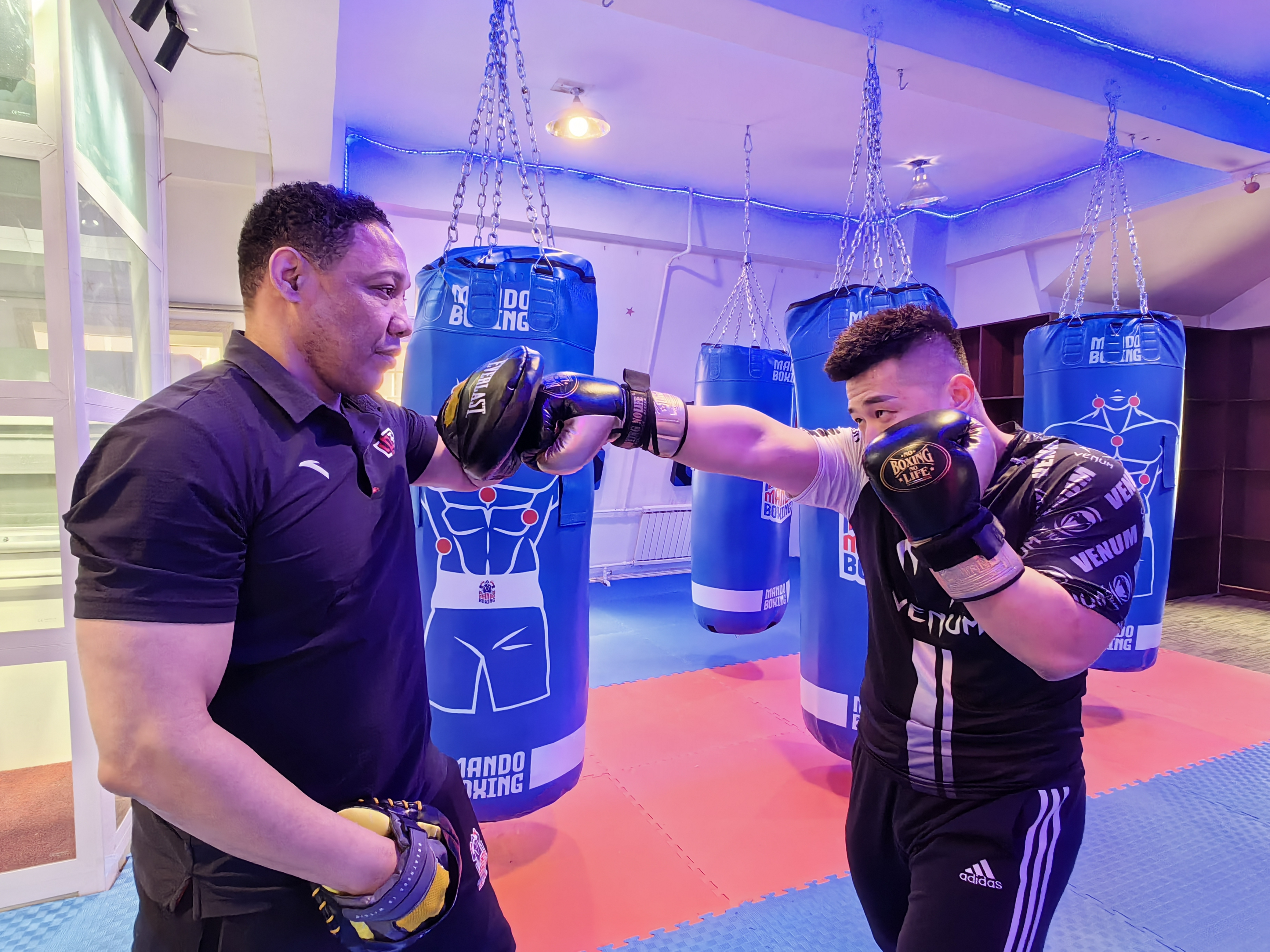 开云官网-拳击比赛中古巴选手势不可挡，获胜夺冠