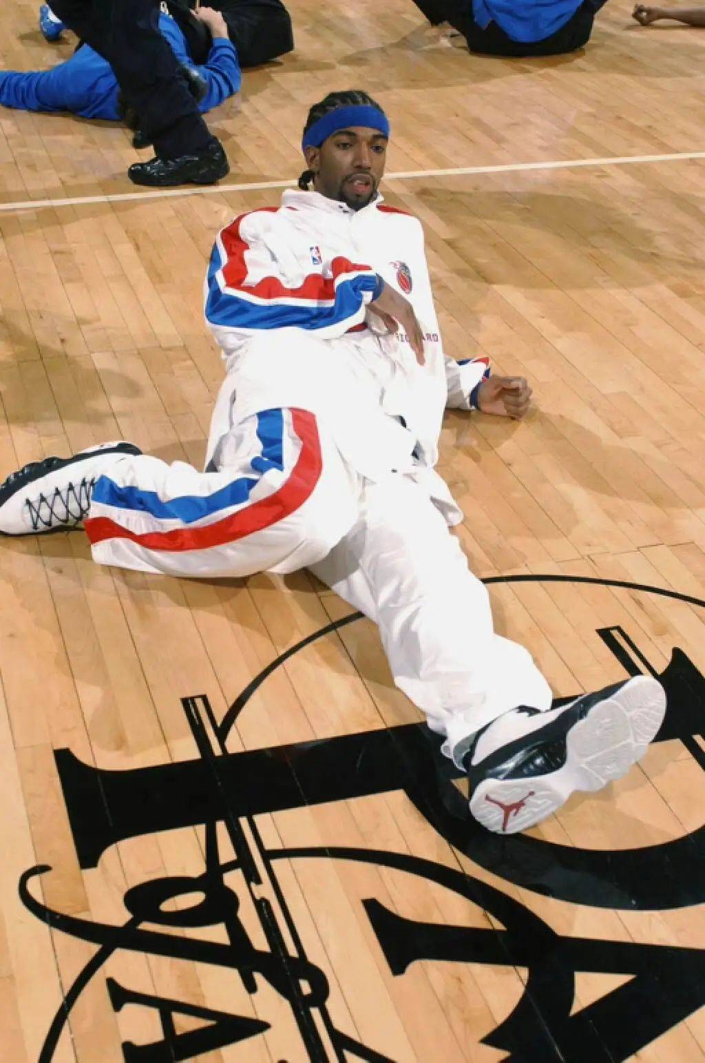 开云下载-奇才险胜法国男篮，汉密尔顿关键制胜的简单介绍